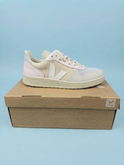 Tenis VEJA Blancos con Gamuza