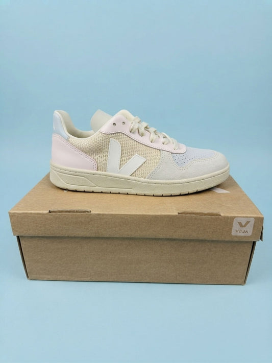 Tenis VEJA Blancos con Gamuza