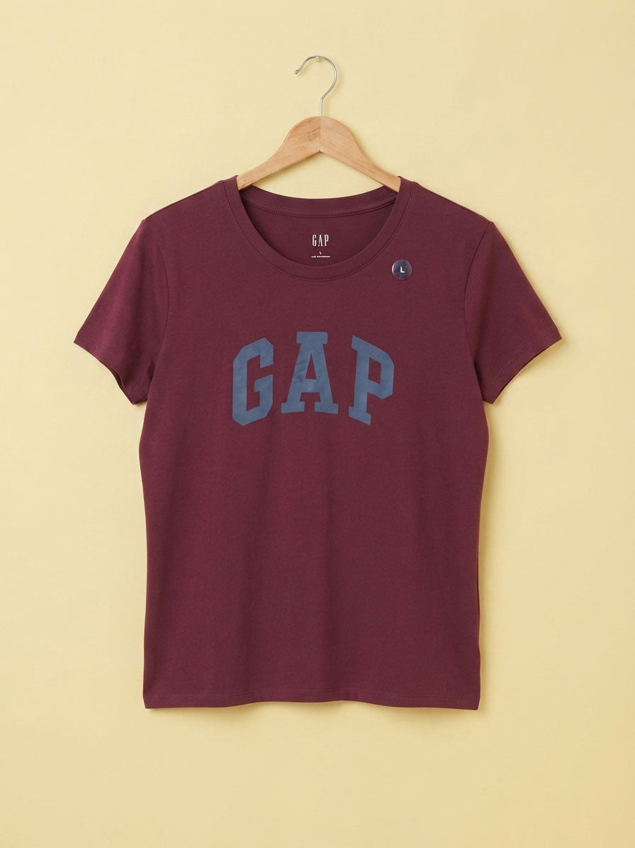 Playera GAP para mujer color vino